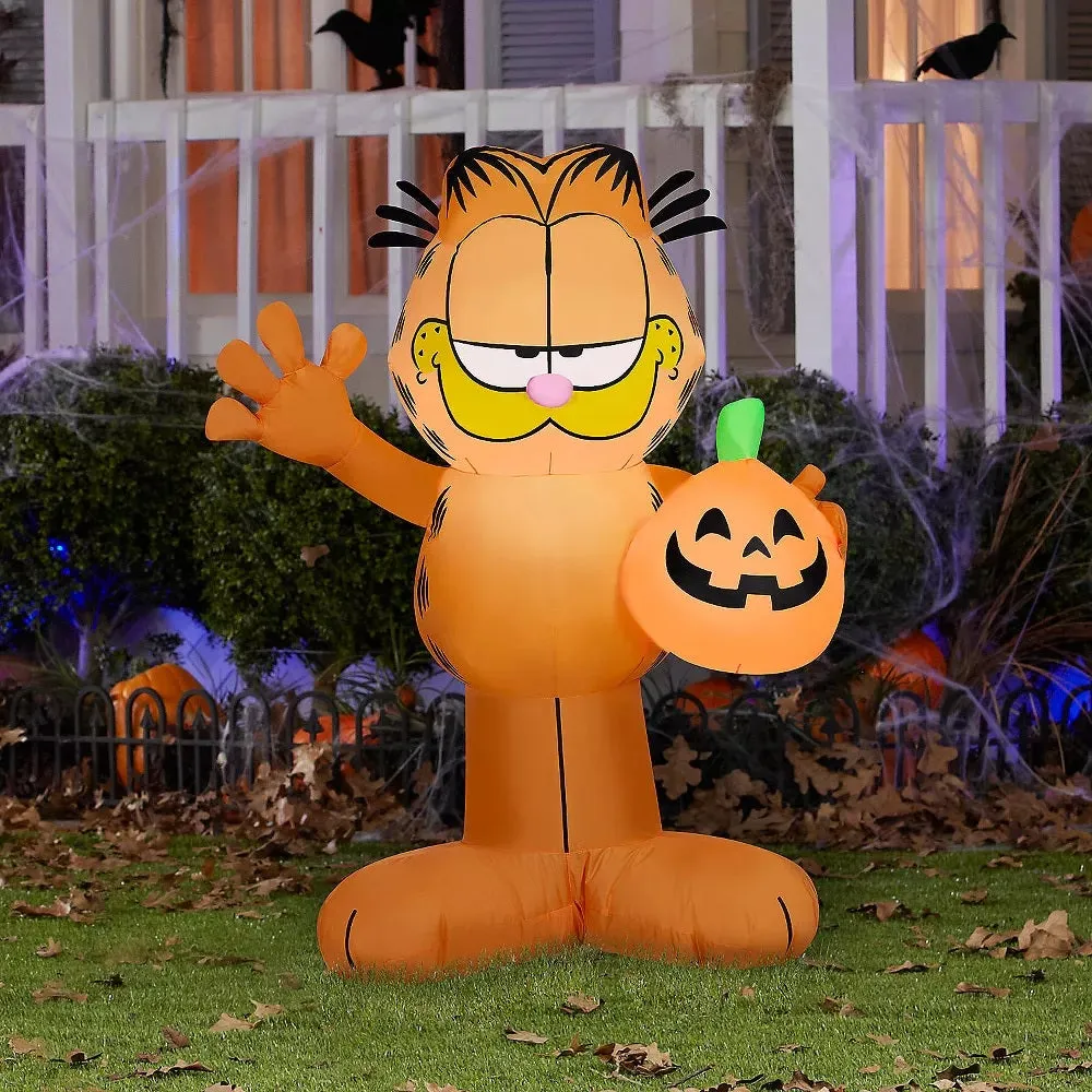 3.5' Airblown® Garfield with Pumpkin Inflatable