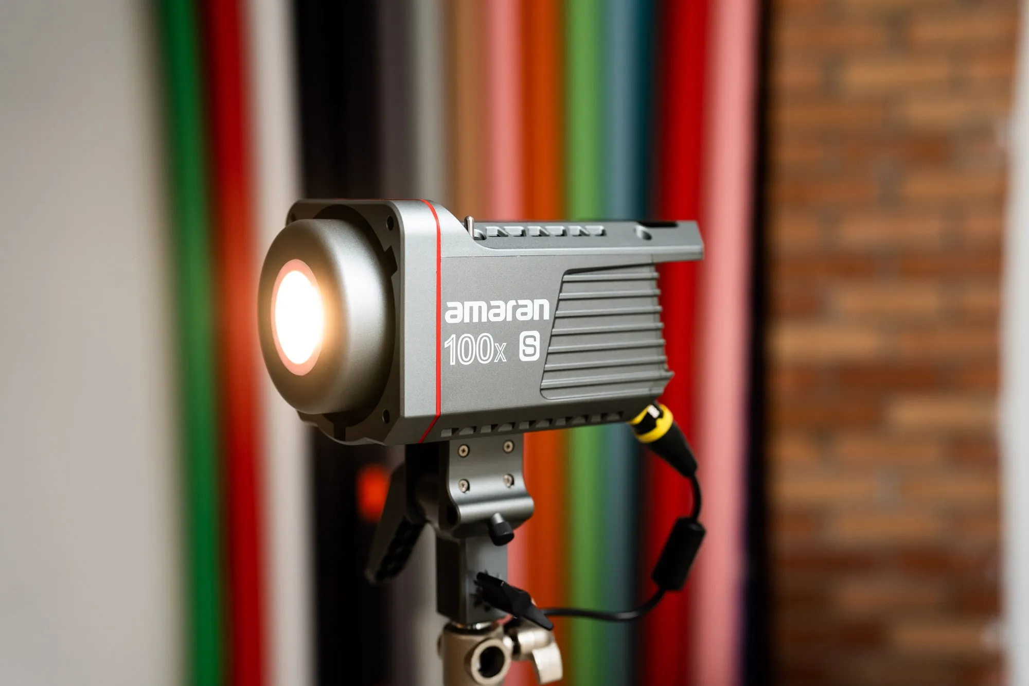 Amaran 100x S Bi-Color COB LED Monolight