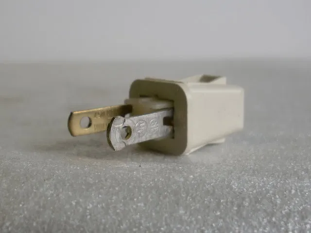 Ivory Polarized Easy to Assemble Leviton Plug